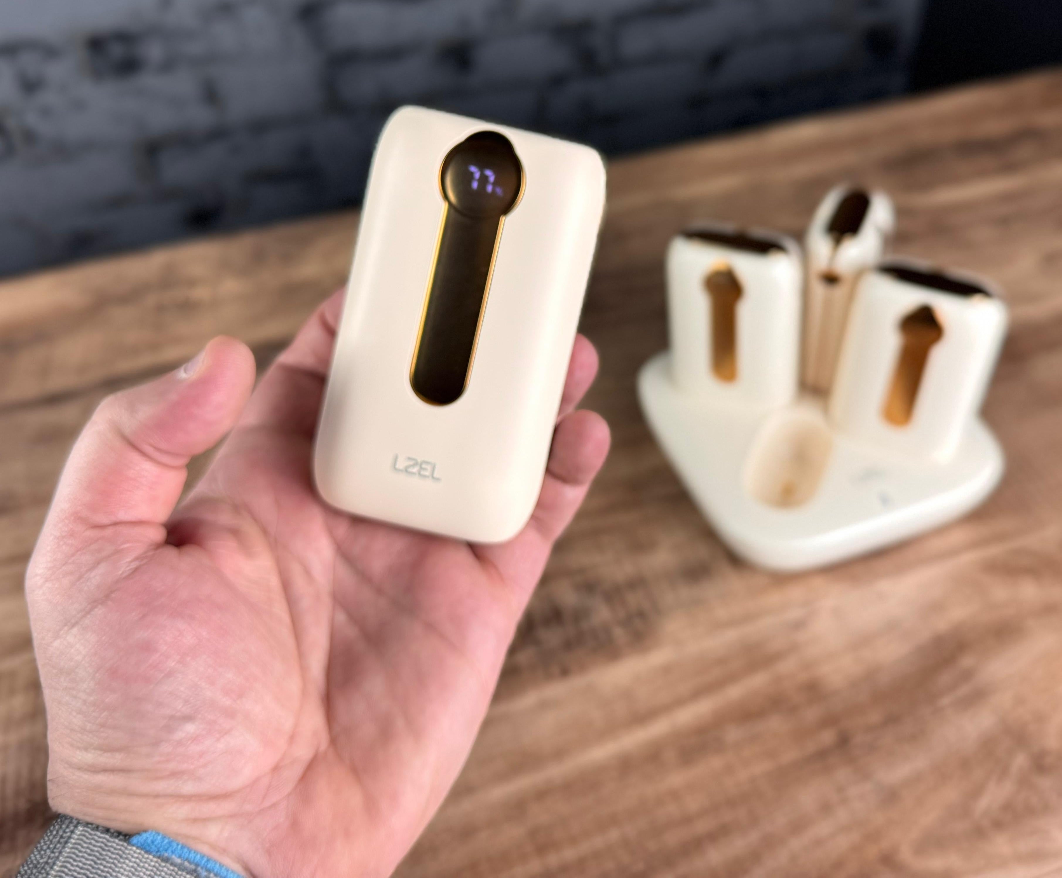 LZEL Quadra Energia X Station 10000mAh Charging Station Built In Cable Lightning And Type-C | Yellow LZEL Quadra Energia X Station 10000mAh Charging Station Built In Cable Lightning And Type-C | Yellow